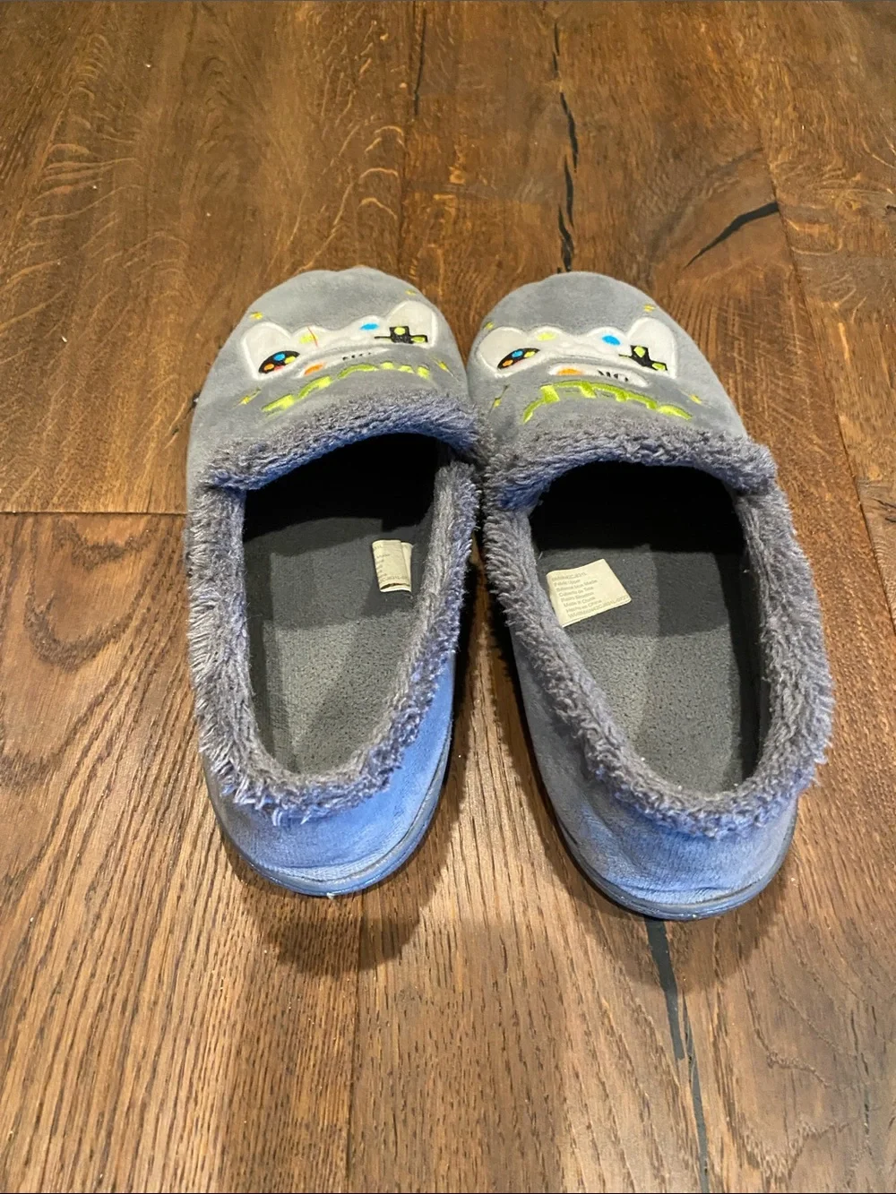 Sleep Mode Gamer Slippers - Gray with Neon Accents